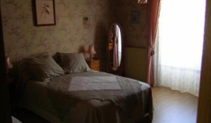 Le Puits Fortifie Salives Kamer foto
