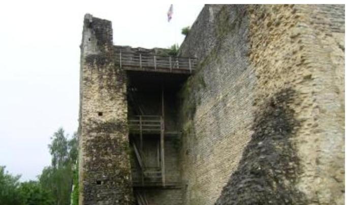 Le Puits Fortifie Salives Buitenkant foto