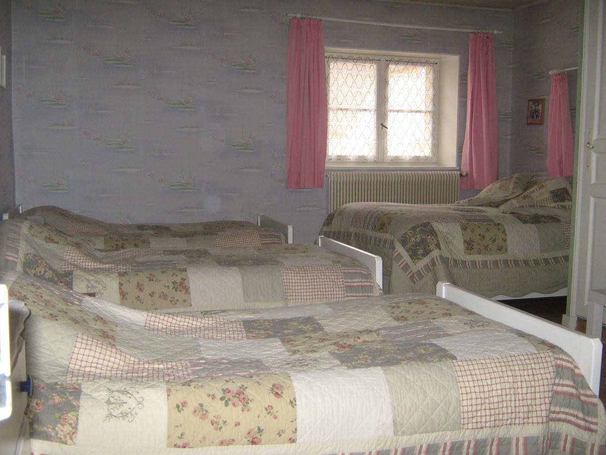 Le Puits Fortifie Salives Kamer foto